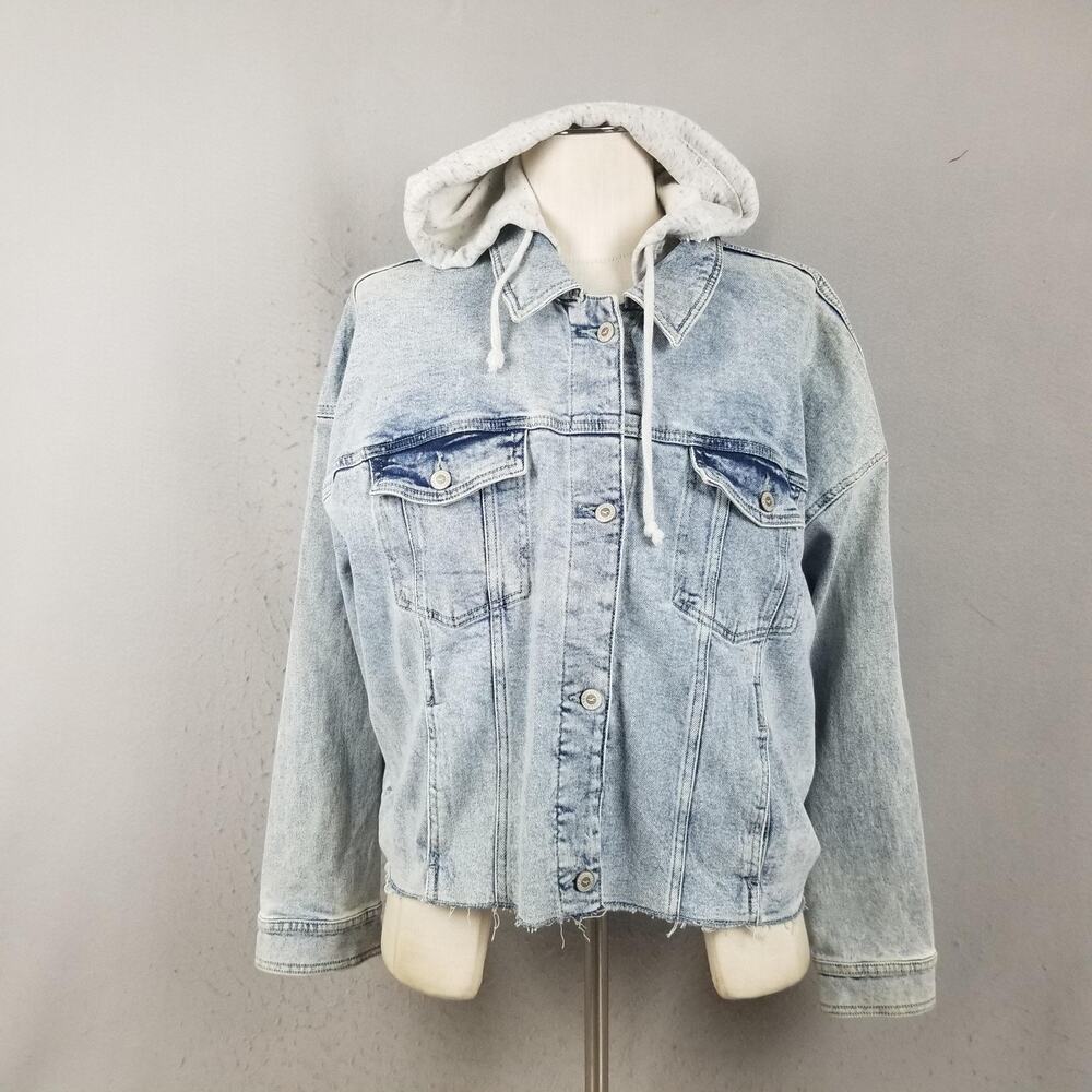 Hollister Denim Jacket Womens XL Blue‎ Hooded Cropped Raw Hem Light Wash Trucker